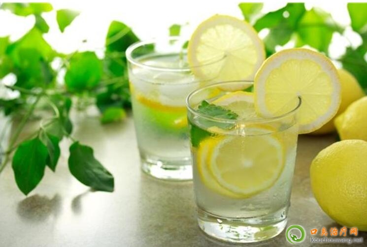口臭喝檸檬水好 口臭喝檸檬水好