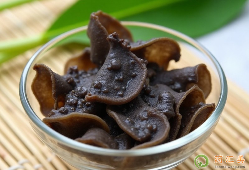 木耳與什么食物搭配吃最好 木耳與什么食物搭配吃最好