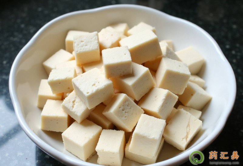 豆腐和什么食物搭配一起吃效果最好 豆腐和什么食物搭配一起吃效果最好